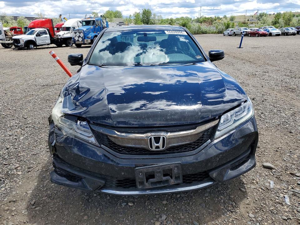 56828266 :رقم المزاد ، 1HGCT2A89HA004835 vin ، 2017 Honda Accord مزاد بيع