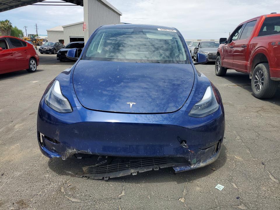 Продажа на аукционе авто 2024 Tesla Model Y, vin: 7SAYGDEE8RF995803, номер лота: 55907036