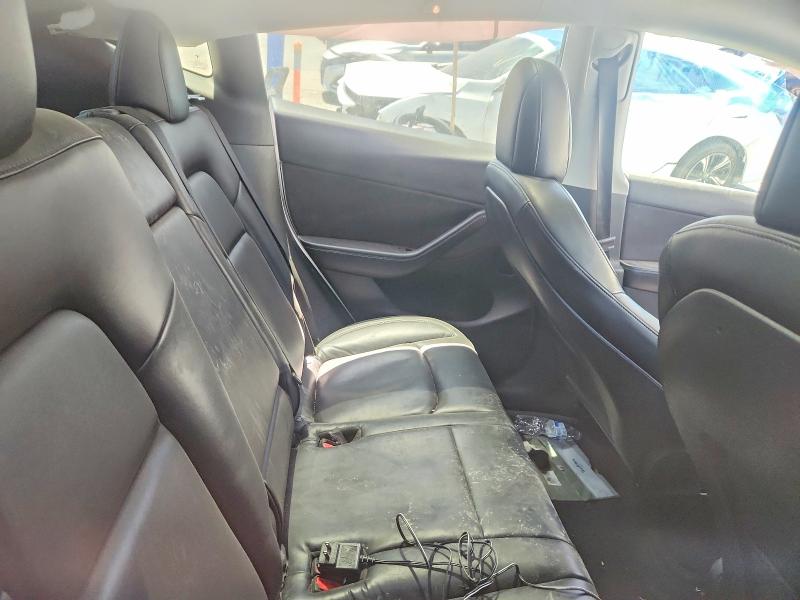 58660626 :رقم المزاد ، 7SAYGDEE0NF356910 vin ، 2022 Tesla Model Y مزاد بيع