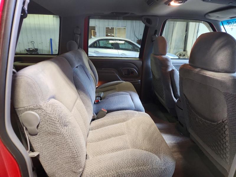 1997 Chevrolet Suburban მანქანა იყიდება აუქციონზე, vin: 1GNFK16RXVJ364113, აუქციონის ნომერი: 57200586