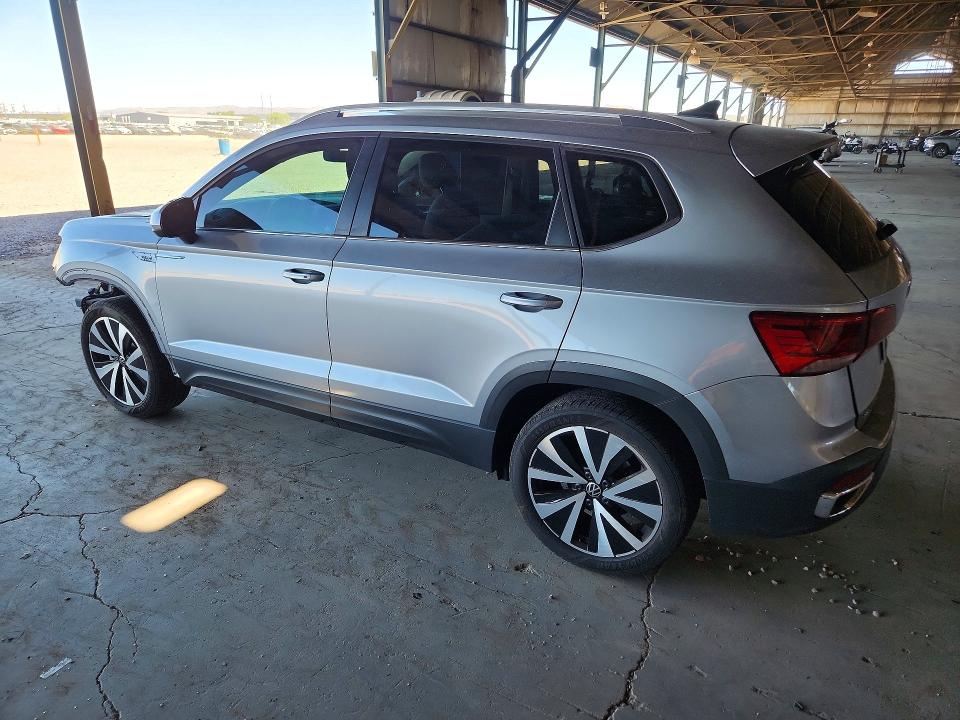 59009836 :رقم المزاد ، 3VVEX7B2XPM372639 vin ، 2023 Volkswagen Taos مزاد بيع