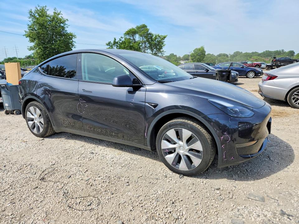 2024 Tesla Model Y მანქანა იყიდება აუქციონზე, vin: 7SAYGDED1RF039389, აუქციონის ნომერი: 56160786
