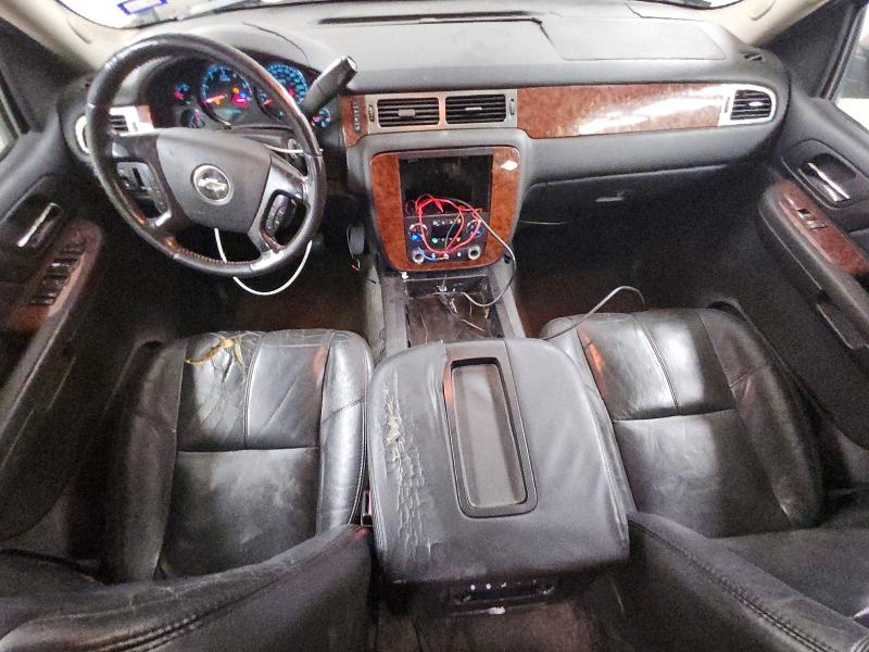 57665496 :رقم المزاد ، 1GNFC16J77J372227 vin ، 2007 Chevrolet Suburban مزاد بيع