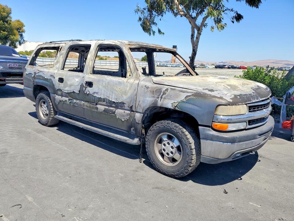 2001 Chevrolet Suburban მანქანა იყიდება აუქციონზე, vin: 3GNFK16T01G205317, აუქციონის ნომერი: 58613636
