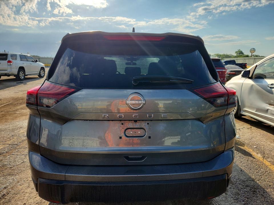 57739956 :رقم المزاد ، 5N1BT3BA1TC746429 vin ، 2026 Nissan Rogue مزاد بيع