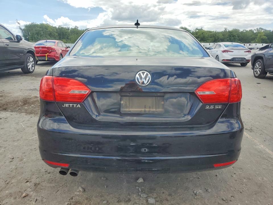 56241726 :رقم المزاد ، 3VWBP7AJ4CM110987 vin ، 2012 Volkswagen Jetta مزاد بيع