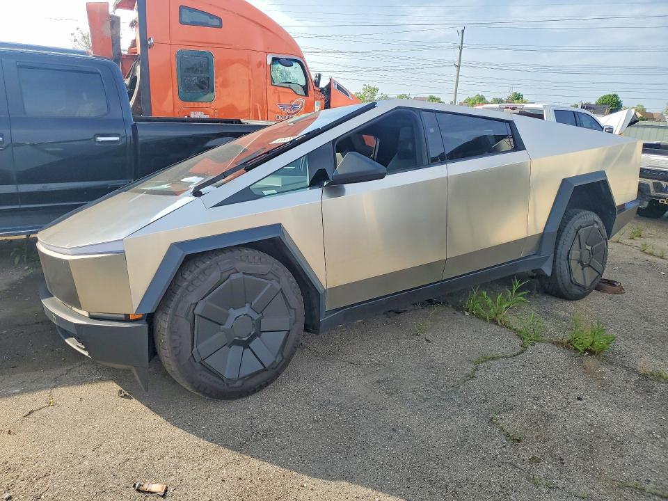 2024 Tesla Cybertruck მანქანა იყიდება აუქციონზე, vin: 7G2CEHED5RA024179, აუქციონის ნომერი: 56608336