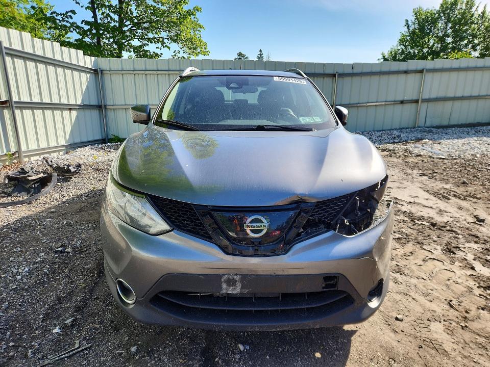 2017 Nissan Rogue Sport მანქანა იყიდება აუქციონზე, vin: JN1BJ1CR4HW121647, აუქციონის ნომერი: 55591426