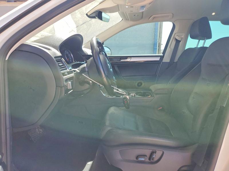 Auction sale of the 2017 Volkswagen Touareg, vin: WVGEF7BP0HD003052, lot number: 57926786