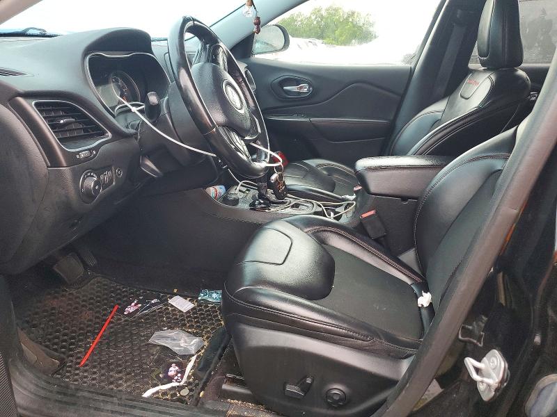 56696296 :رقم المزاد ، 1C4PJMBXXKD137293 vin ، 2019 Jeep Cherokee مزاد بيع