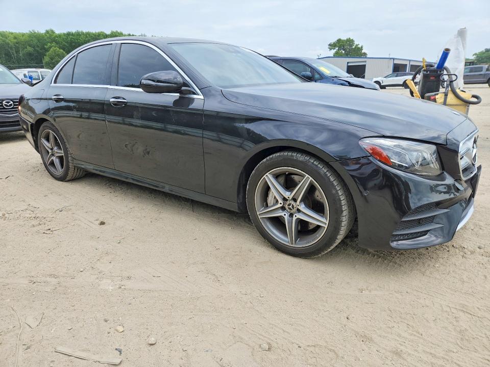 57019786 :رقم المزاد ، WDDZF4KB8JA379312 vin ، 2018 Mercedes-benz E مزاد بيع