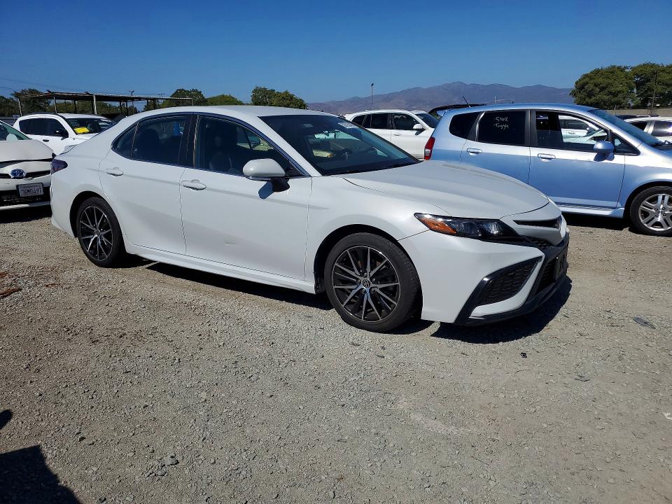 56793496 :رقم المزاد ، 4T1G11AK5PU111370 vin ، 2023 Toyota Camry مزاد بيع