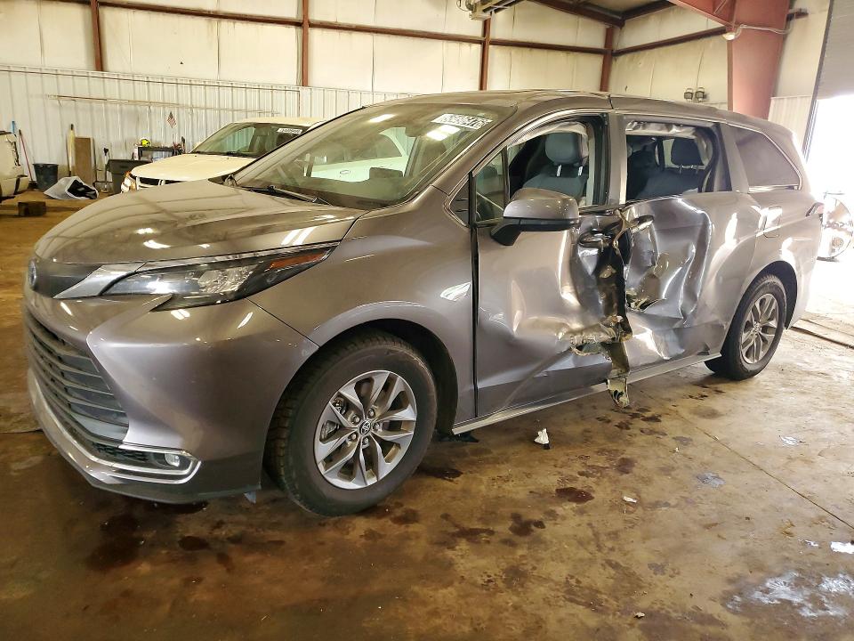 55496476 :رقم المزاد ، 5TDYSKFC1RS118806 vin ، 2024 Toyota Sienna مزاد بيع