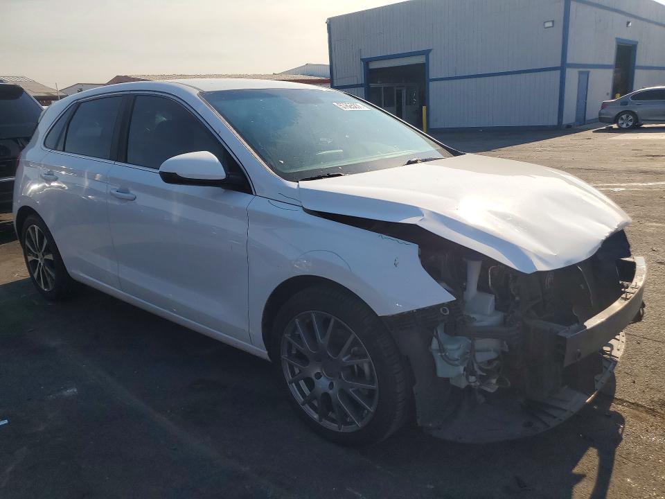 2018 Hyundai Elantra Gt მანქანა იყიდება აუქციონზე, vin: KMHH35LE8JU031663, აუქციონის ნომერი: 57625236