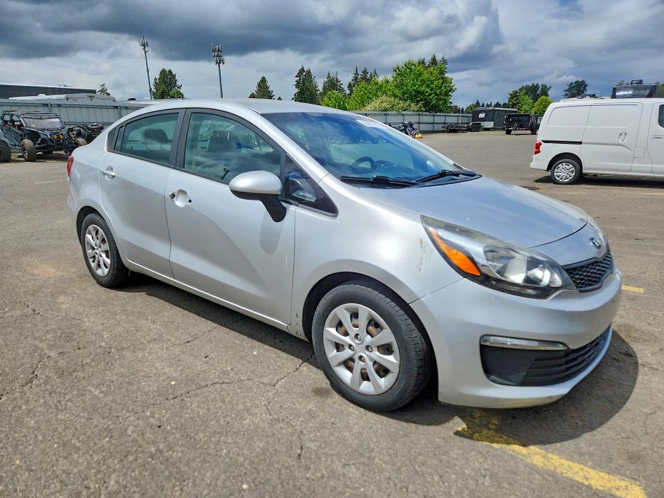 56462016 :رقم المزاد ، KNADM4A33H6026233 vin ، 2017 Kia Rio مزاد بيع