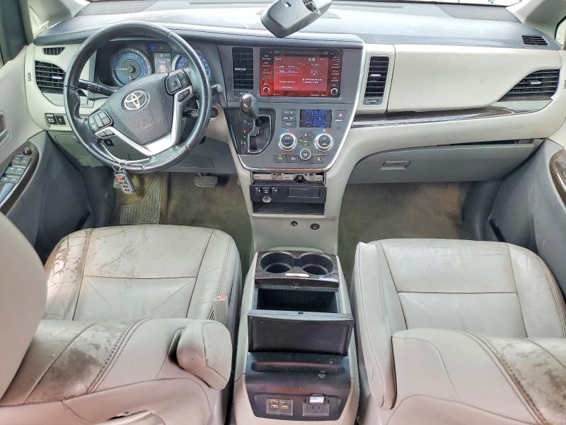 55342036 :رقم المزاد ، 5TDYZ3DC0KS974561 vin ، 2019 Toyota Sienna مزاد بيع