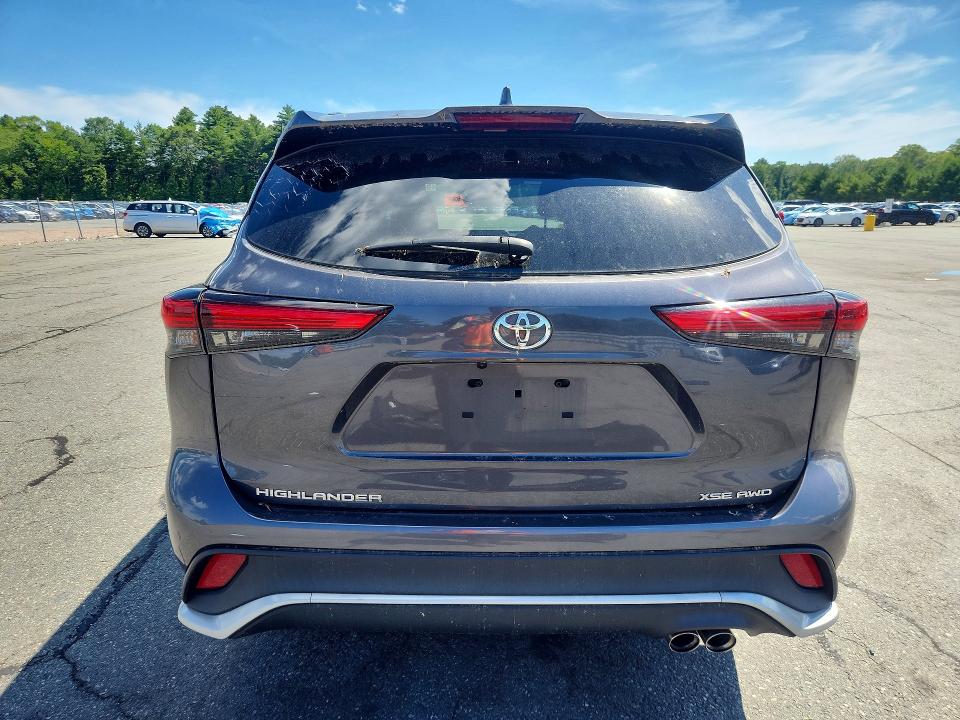 Продаж на аукціоні авто 2022 Toyota Highlander, vin: 5TDJZRBH8NS168250, номер лоту: 57859166