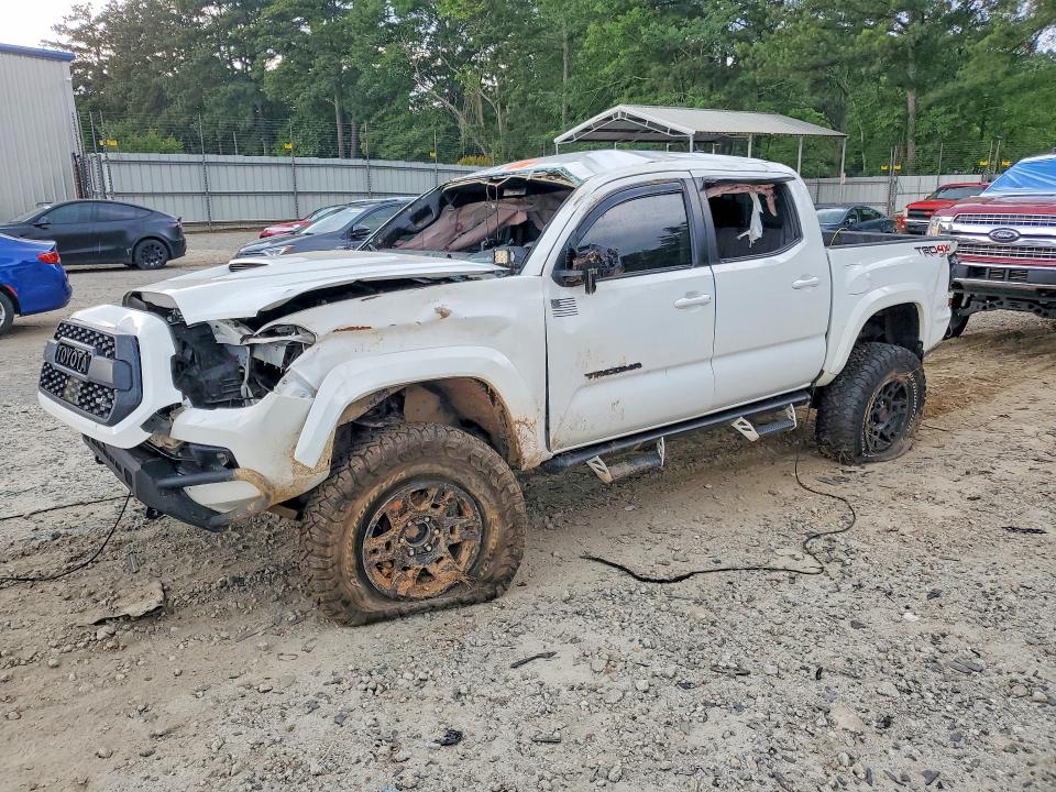 Продажа на аукционе авто 2018 Toyota Tacoma, vin: 3TMCZ5ANXJM152554, номер лота: 55767176