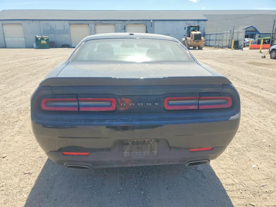 55713746 :رقم المزاد ، 2C3CDZAG9FH877483 vin ، 2015 Dodge Challenger مزاد بيع