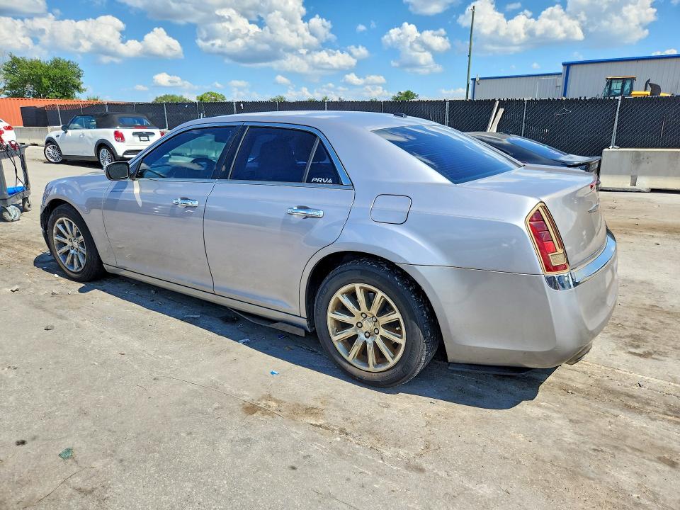 2014 Chrysler 300c მანქანა იყიდება აუქციონზე, vin: 2C3CCAET0EH118263, აუქციონის ნომერი: 58329906