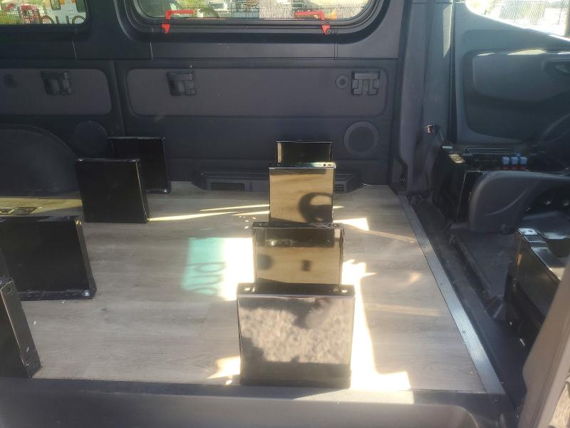 56242606 :رقم المزاد ، W1Z4EFHY8NP516936 vin ، 2022 Mercedes Benz Sprinter مزاد بيع