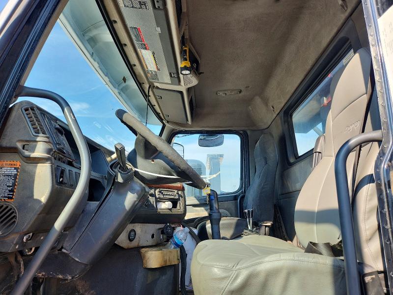 Продаж на аукціоні авто 2009 Volvo Vhd, vin: 4V5K99EJ09N270351, номер лоту: 61433476