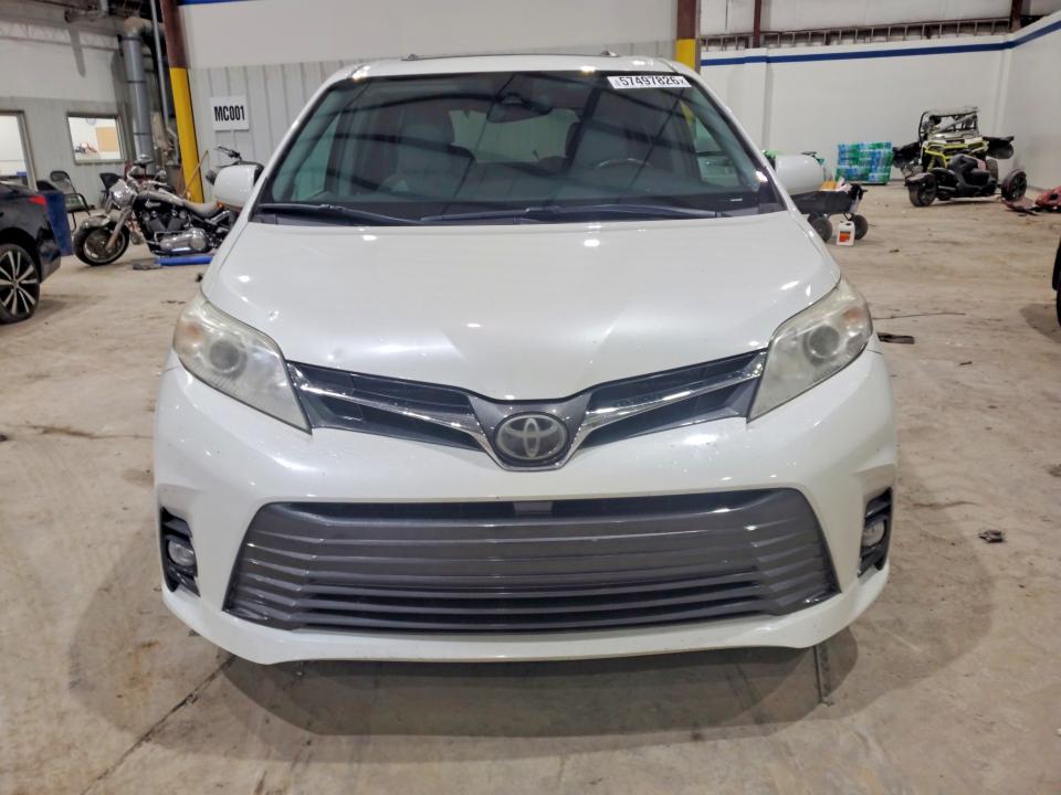 2018 Toyota Sienna მანქანა იყიდება აუქციონზე, vin: 5TDYZ3DC4JS946678, აუქციონის ნომერი: 57497826