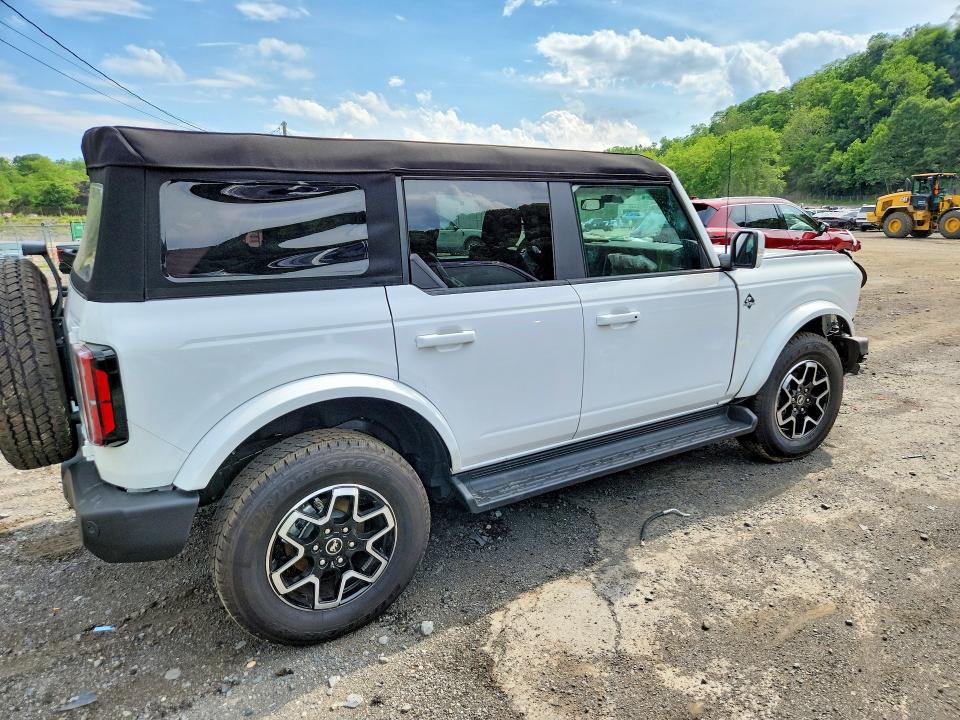 Продаж на аукціоні авто 2025 Ford Bronco, vin: 1FMDE8BH4SLB18604, номер лоту: 59054826