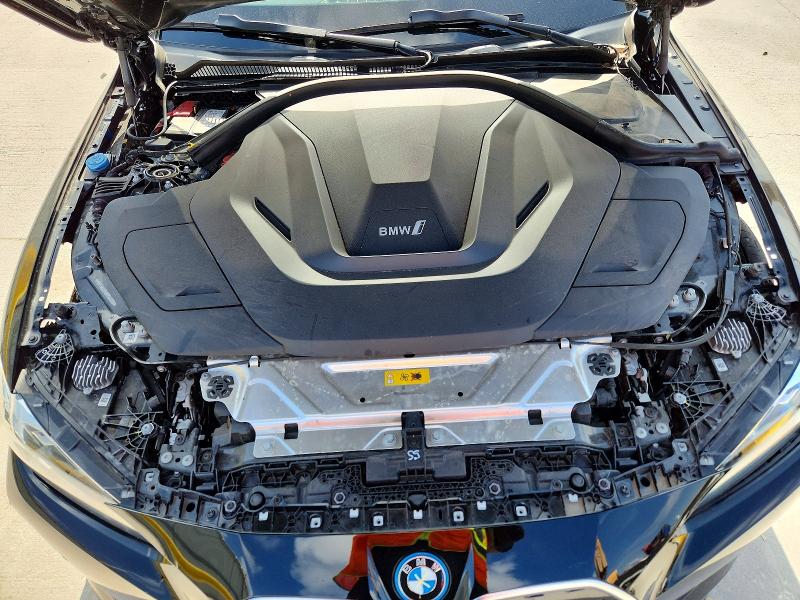 55523796 :رقم المزاد ، WBY43AW08PFR44530 vin ، 2023 Bmw I4 مزاد بيع