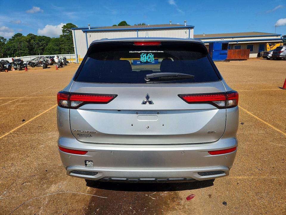 2024 Mitsubishi Outlander მანქანა იყიდება აუქციონზე, vin: JA4J3WA87RZ032062, აუქციონის ნომერი: 55357616