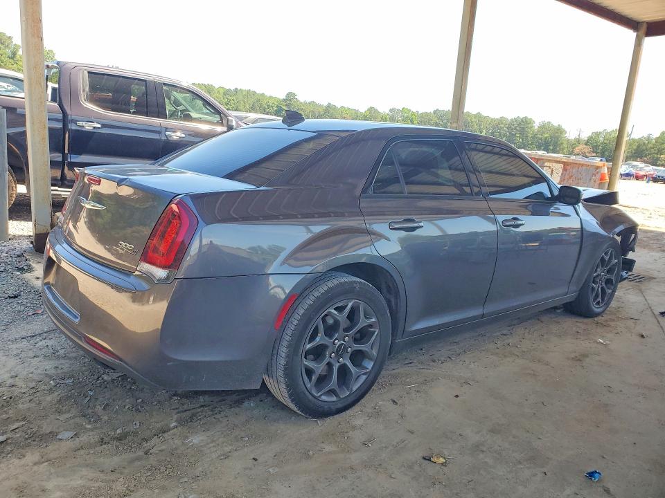 56098596 :رقم المزاد ، 2C3CCAGG7JH198980 vin ، 2018 Chrysler 300 مزاد بيع