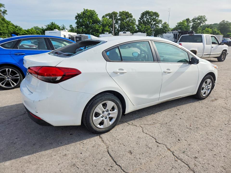 Продажа на аукционе авто 2018 Kia Forte, vin: 3KPFK4A79JE235657, номер лота: 55625306