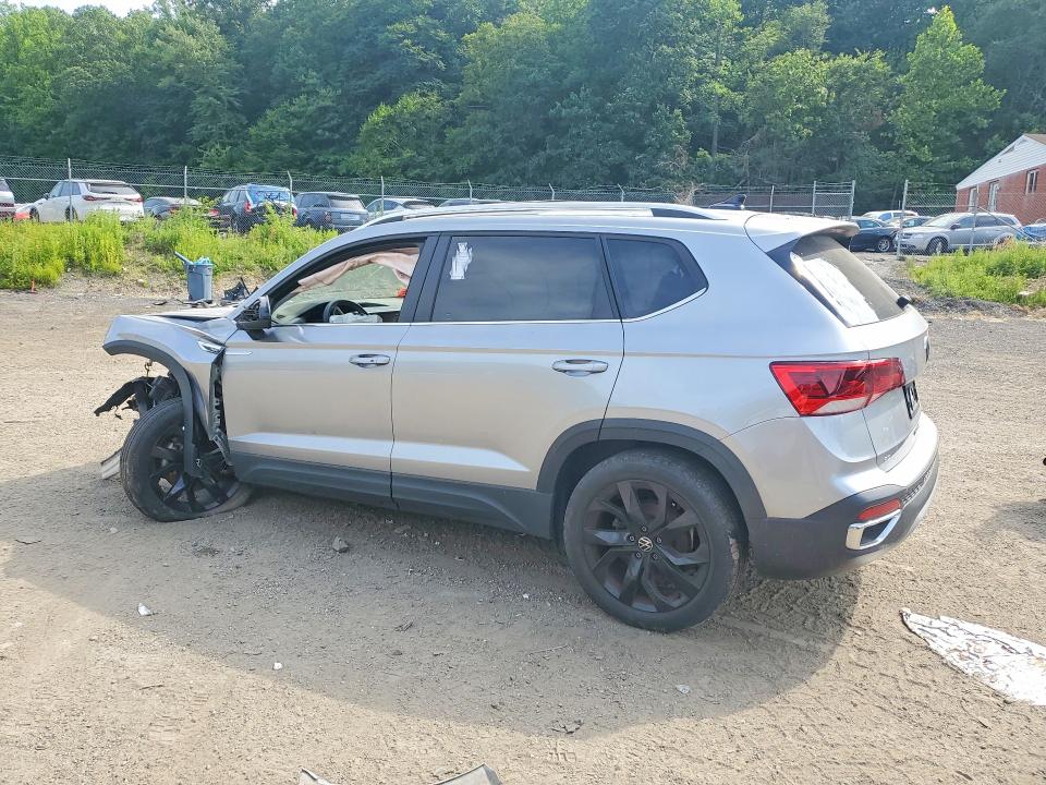 56902476 :رقم المزاد ، 3VVPX7B2XNM064294 vin ، 2022 Volkswagen Taos مزاد بيع