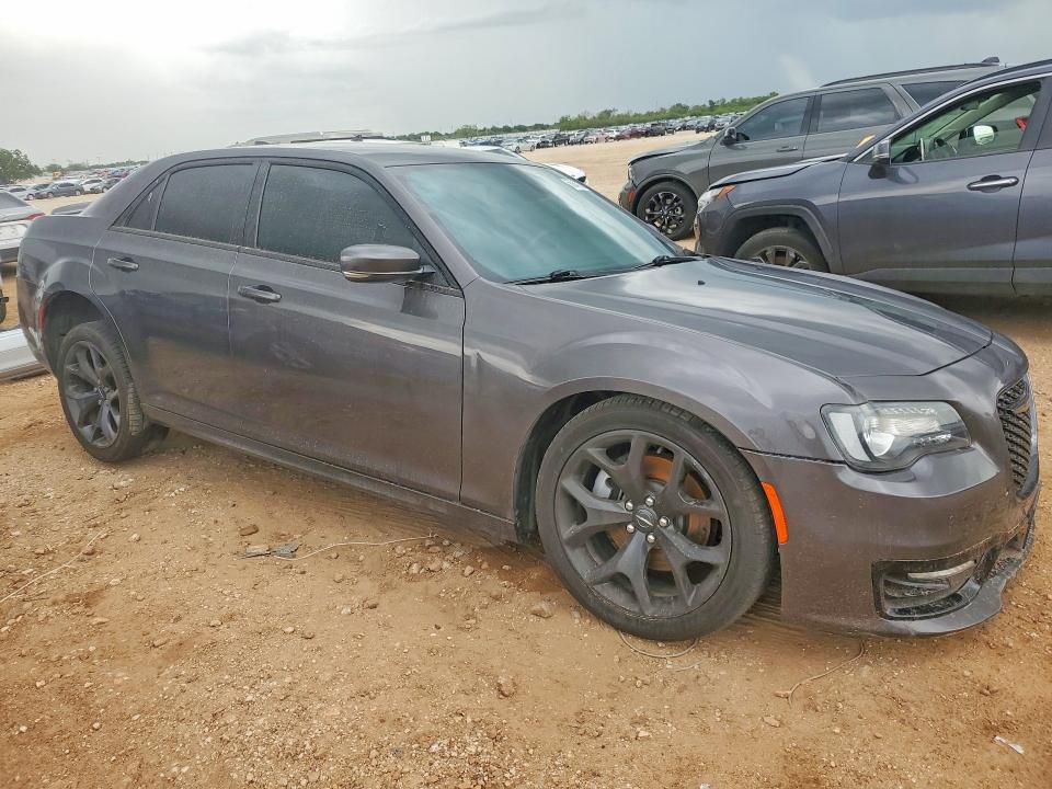 56043186 :رقم المزاد ، 2C3CCABT7MH673522 vin ، 2021 Chrysler 300 مزاد بيع