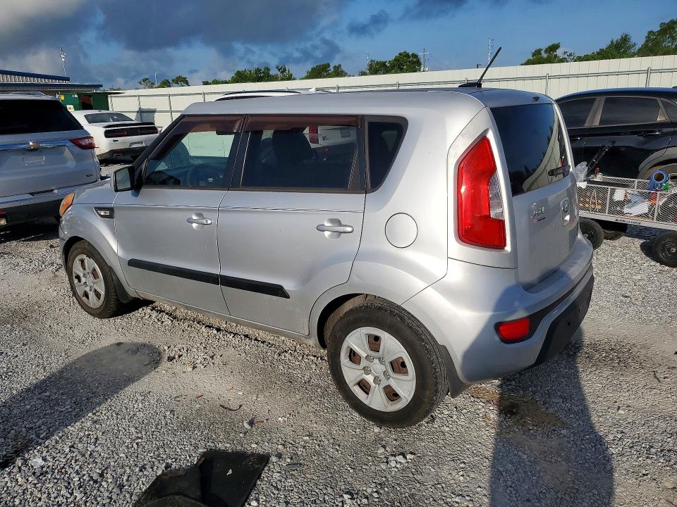 56352246 :رقم المزاد ، KNDJT2A50D7760606 vin ، 2013 Kia Soul مزاد بيع
