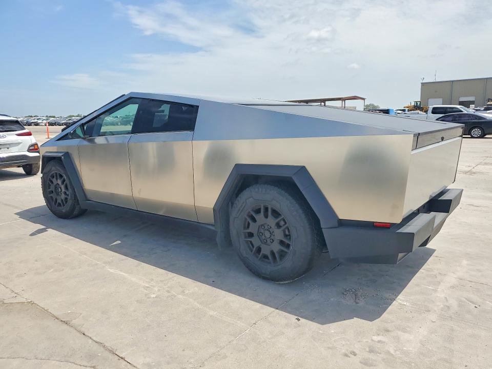 57438226 :رقم المزاد ، 7G2CEHEE2SA061608 vin ، 2025 Tesla Cybertruck مزاد بيع