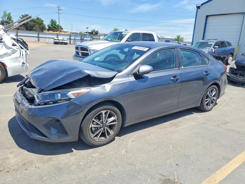 2022 Kia Forte მანქანა იყიდება აუქციონზე, vin: 3KPF24ADXNE471911, აუქციონის ნომერი: 57083306