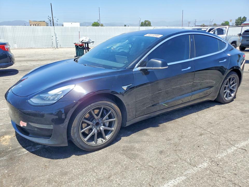 Продажа на аукционе авто 2018 Tesla Model 3, vin: 5YJ3E1EA2JF057793, номер лота: 56618596