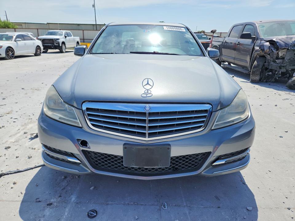 59009806 :رقم المزاد ، WDDGF8BB4CF857312 vin ، 2012 Mercedes-benz C مزاد بيع