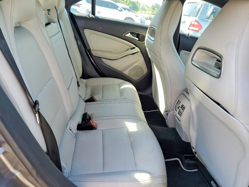 56982916 :رقم المزاد ، WDDSJ4EBXJN540084 vin ، 2018 Mercedes-benz Cla مزاد بيع