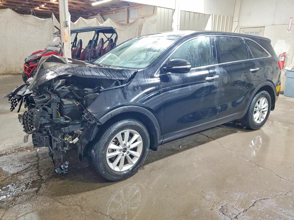 58689136 :رقم المزاد ، 5XYPG4A32KG596381 vin ، 2019 Kia Sorento مزاد بيع