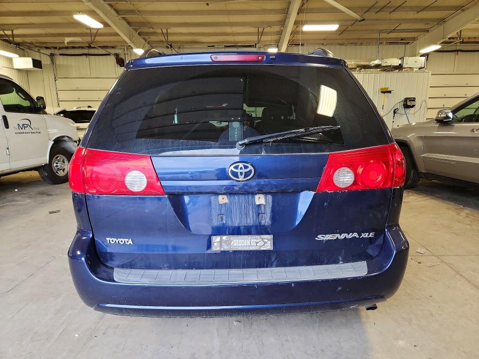 Продажа на аукционе авто 2006 Toyota Sienna, vin: 5TDZA22C26S399362, номер лота: 58092226
