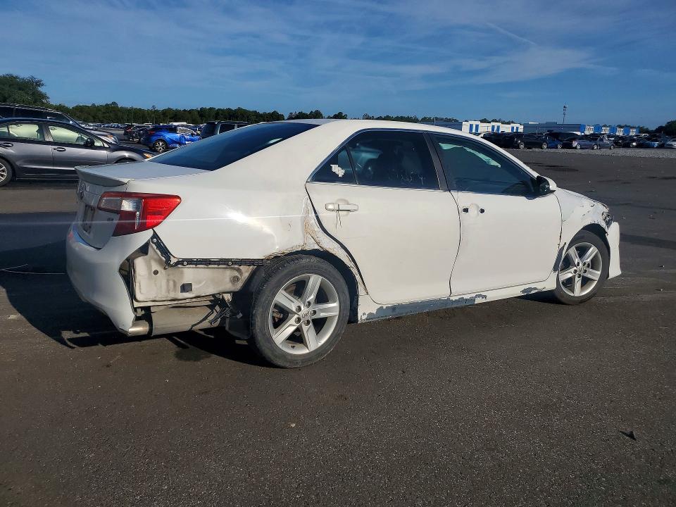 2014 Toyota Camry მანქანა იყიდება აუქციონზე, vin: 4T1BF1FK3EU366696, აუქციონის ნომერი: 57923306