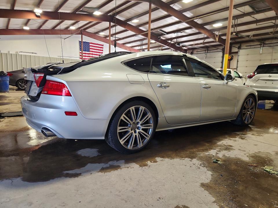 Продажа на аукционе авто 2015 Audi A7, vin: WAUWMAFC5FN009145, номер лота: 55385736