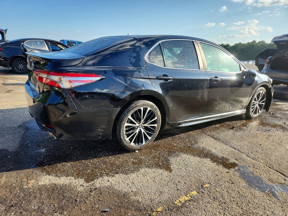 Продаж на аукціоні авто 2018 Toyota Camry, vin: 4T1B11HK0JU145384, номер лоту: 85615265