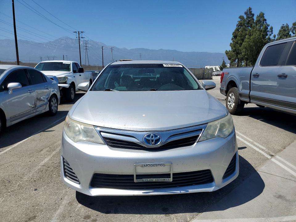 2013 Toyota Camry Hybrid მანქანა იყიდება აუქციონზე, vin: 4T1BD1FK4DU085964, აუქციონის ნომერი: 59188446