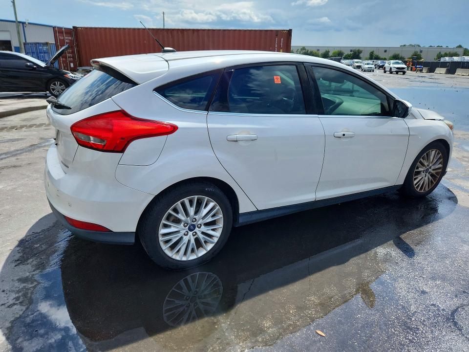 2016 Ford Focus მანქანა იყიდება აუქციონზე, vin: 1FADP3N24GL332689, აუქციონის ნომერი: 57381676