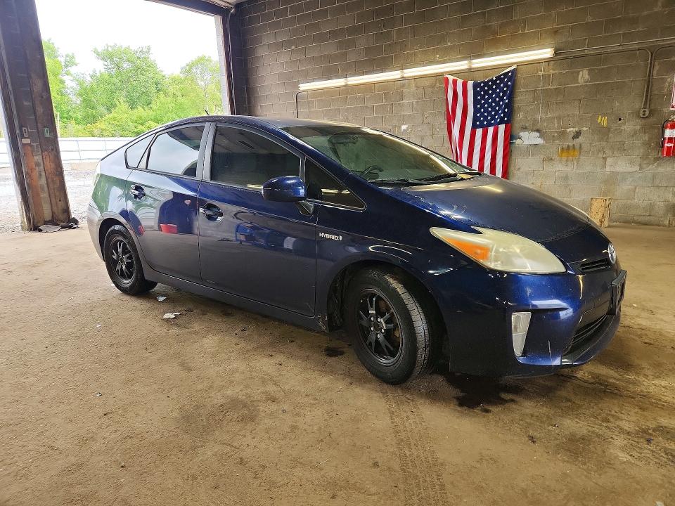 58904346 :رقم المزاد ، JTDKN3DU1E1752140 vin ، 2014 Toyota Prius مزاد بيع