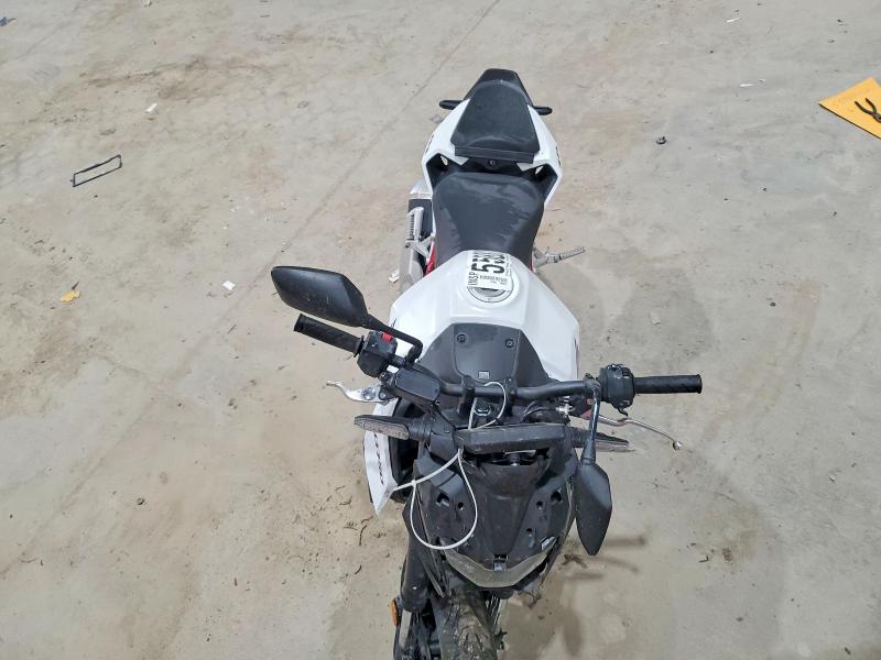 2025 Honda Cb750 მანქანა იყიდება აუქციონზე, vin: JH2RH2407SK001666, აუქციონის ნომერი: 55882086