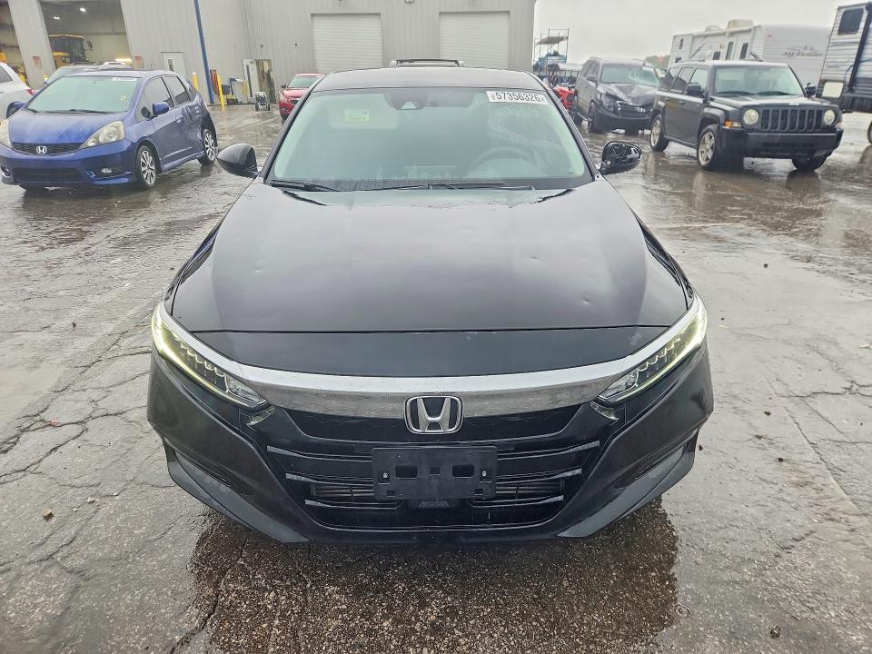 Продаж на аукціоні авто 2018 Honda Accord, vin: 1HGCV1F41JA060607, номер лоту: 57356326
